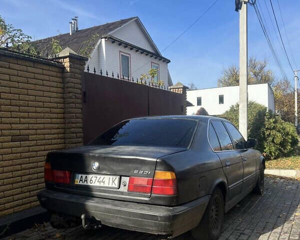 Черный БМВ 5 Серия, объемом двигателя 3 л и пробегом 30 тыс. км за 1800 $, фото 4 на Automoto.ua