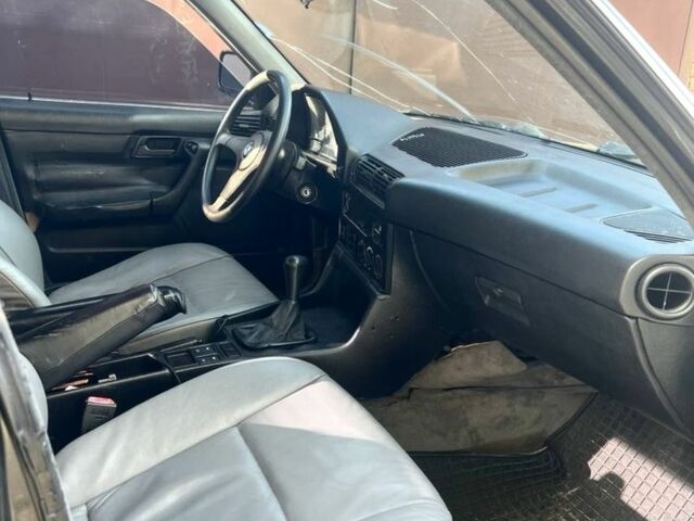 Черный БМВ 5 Серия, объемом двигателя 3 л и пробегом 3 тыс. км за 1800 $, фото 1 на Automoto.ua