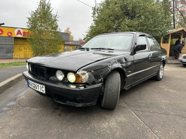 Черный БМВ 5 Серия, объемом двигателя 2 л и пробегом 400 тыс. км за 2000 $, фото 1 на Automoto.ua
