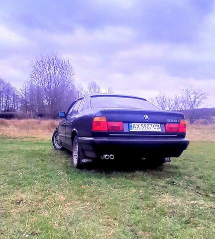 Черный БМВ 5 Серия, объемом двигателя 2 л и пробегом 462 тыс. км за 4250 $, фото 6 на Automoto.ua