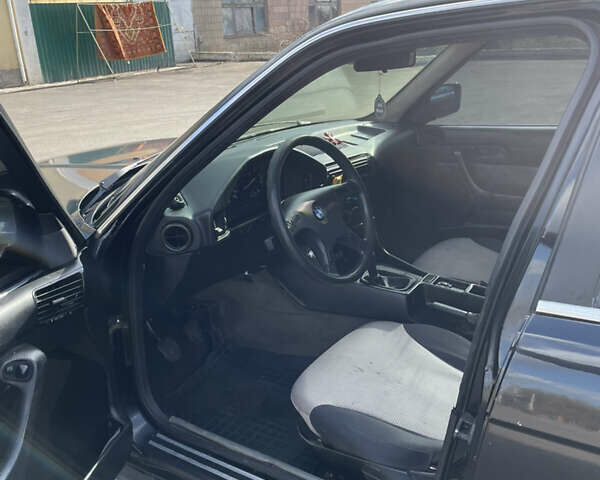 Чорний БМВ 5 Серія, об'ємом двигуна 2.5 л та пробігом 400 тис. км за 2300 $, фото 7 на Automoto.ua