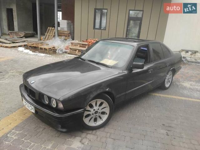 Чорний БМВ 5 Серія, об'ємом двигуна 1.99 л та пробігом 350 тис. км за 3500 $, фото 5 на Automoto.ua