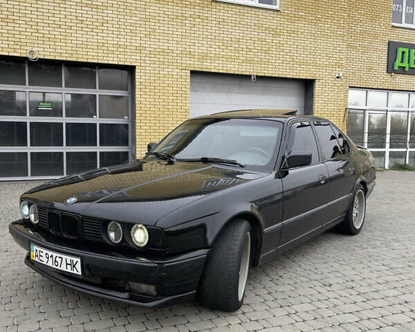 Черный БМВ 5 Серия, объемом двигателя 2.5 л и пробегом 330 тыс. км за 2650 $, фото 2 на Automoto.ua