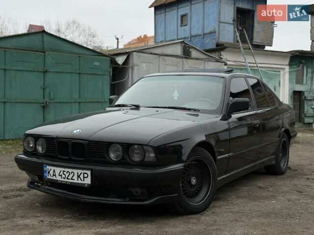 Черный БМВ 5 Серия, объемом двигателя 3.43 л и пробегом 404 тыс. км за 5500 $, фото 3 на Automoto.ua