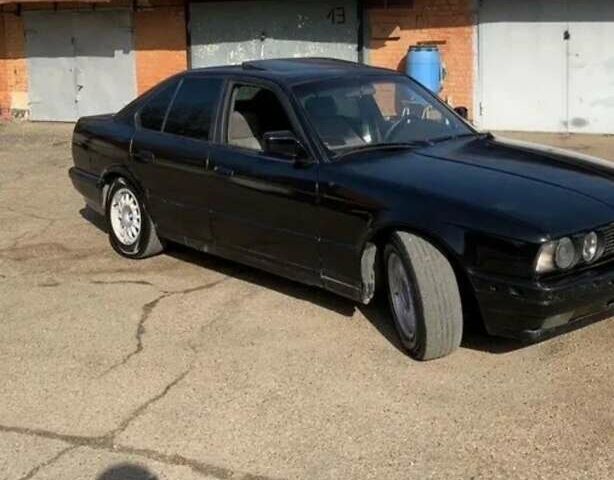 Черный БМВ 5 Серия, объемом двигателя 1.99 л и пробегом 385 тыс. км за 1900 $, фото 1 на Automoto.ua