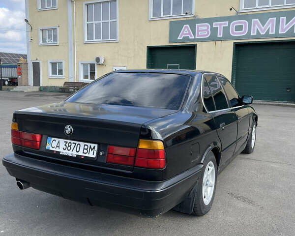 Чорний БМВ 5 Серія, об'ємом двигуна 2.5 л та пробігом 400 тис. км за 2300 $, фото 5 на Automoto.ua