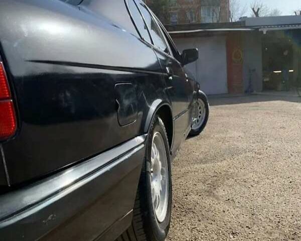 Черный БМВ 5 Серия, объемом двигателя 1.99 л и пробегом 385 тыс. км за 1900 $, фото 3 на Automoto.ua