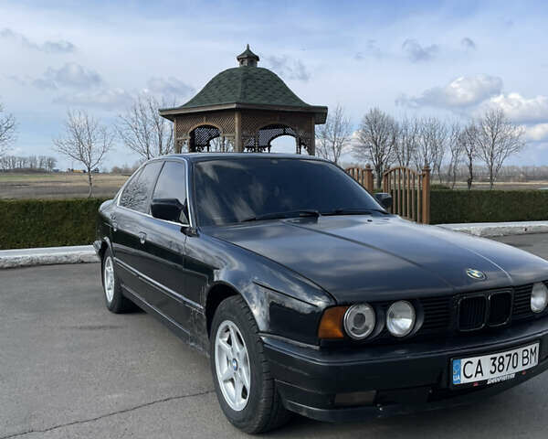 Чорний БМВ 5 Серія, об'ємом двигуна 2.5 л та пробігом 400 тис. км за 2300 $, фото 1 на Automoto.ua