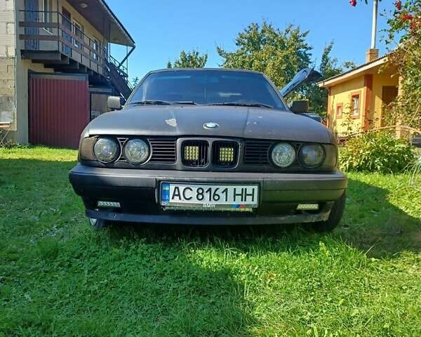 Черный БМВ 5 Серия, объемом двигателя 1.99 л и пробегом 430 тыс. км за 2750 $, фото 7 на Automoto.ua