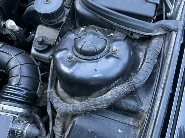 Черный БМВ 5 Серия, объемом двигателя 0 л и пробегом 300 тыс. км за 3600 $, фото 16 на Automoto.ua