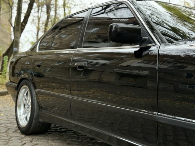 Черный БМВ 5 Серия, объемом двигателя 2.9 л и пробегом 147 тыс. км за 7500 $, фото 5 на Automoto.ua