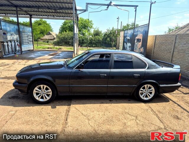 Черный БМВ 5 Серия, объемом двигателя 2.5 л и пробегом 280 тыс. км за 3700 $, фото 1 на Automoto.ua