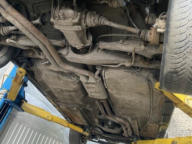 Черный БМВ 5 Серия, объемом двигателя 2 л и пробегом 400 тыс. км за 1700 $, фото 7 на Automoto.ua