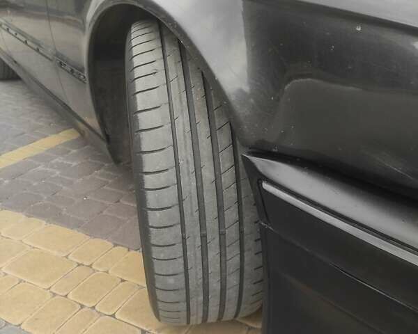 Чорний БМВ 5 Серія, об'ємом двигуна 1.99 л та пробігом 350 тис. км за 3500 $, фото 4 на Automoto.ua