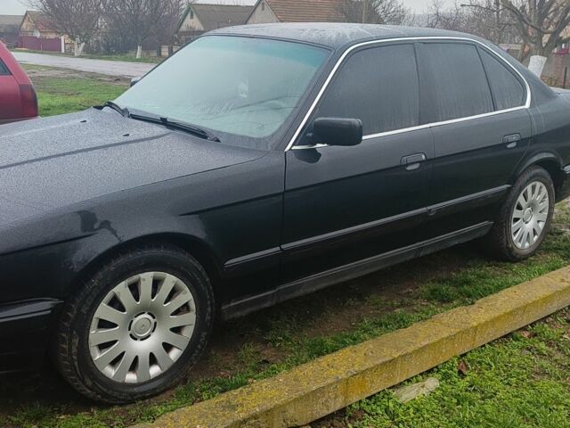 Черный БМВ 5 Серия, объемом двигателя 2 л и пробегом 320 тыс. км за 3000 $, фото 2 на Automoto.ua