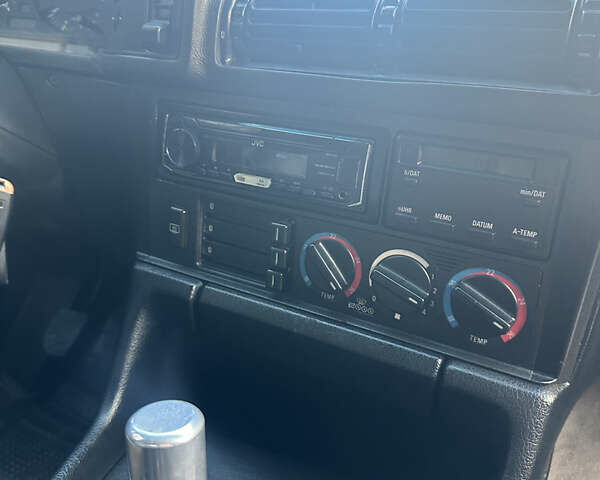 Черный БМВ 5 Серия, объемом двигателя 2.5 л и пробегом 400 тыс. км за 2900 $, фото 11 на Automoto.ua