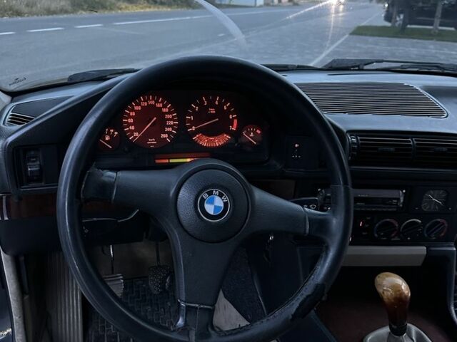 Черный БМВ 5 Серия, объемом двигателя 0 л и пробегом 300 тыс. км за 3600 $, фото 7 на Automoto.ua