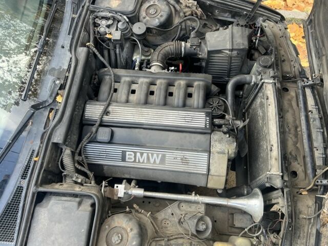 Черный БМВ 5 Серия, объемом двигателя 2 л и пробегом 250 тыс. км за 2700 $, фото 15 на Automoto.ua