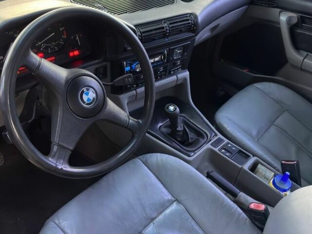 Черный БМВ 5 Серия, объемом двигателя 2.5 л и пробегом 400 тыс. км за 2200 $, фото 5 на Automoto.ua