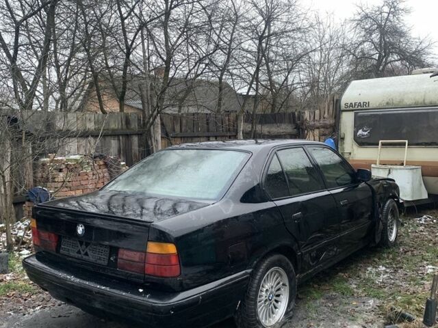 Черный БМВ 5 Серия, объемом двигателя 2.5 л и пробегом 3 тыс. км за 1100 $, фото 1 на Automoto.ua