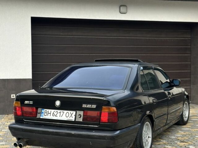 Черный БМВ 5 Серия, объемом двигателя 2.5 л и пробегом 340 тыс. км за 2000 $, фото 1 на Automoto.ua