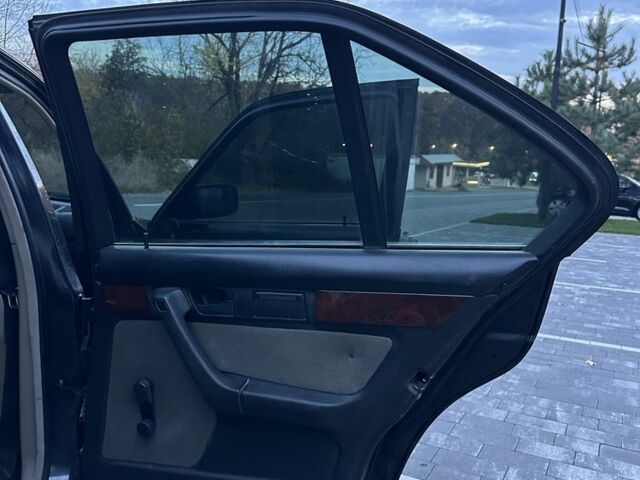 Черный БМВ 5 Серия, объемом двигателя 0 л и пробегом 300 тыс. км за 3600 $, фото 20 на Automoto.ua