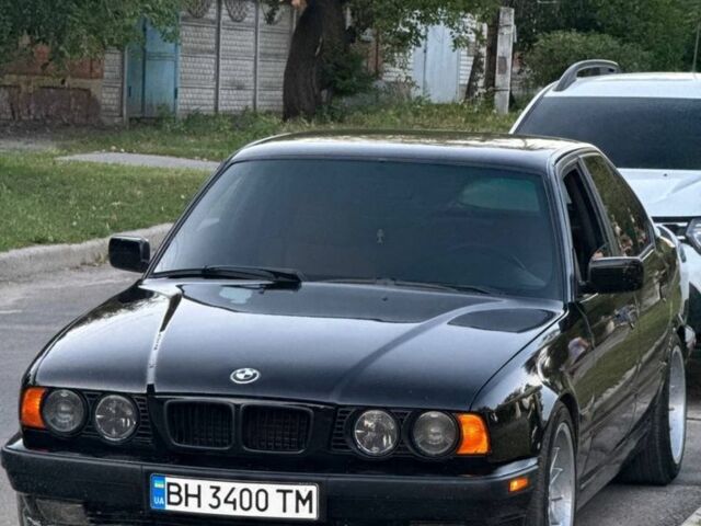 Черный БМВ 5 Серия, объемом двигателя 4 л и пробегом 276 тыс. км за 5000 $, фото 4 на Automoto.ua