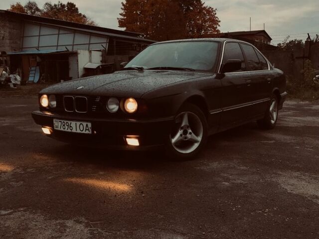 Черный БМВ 5 Серия, объемом двигателя 2 л и пробегом 3 тыс. км за 1700 $, фото 1 на Automoto.ua