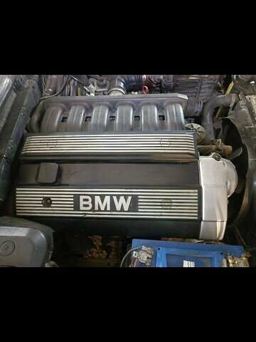 Черный БМВ 5 Серия, объемом двигателя 2.5 л и пробегом 290 тыс. км за 3200 $, фото 2 на Automoto.ua