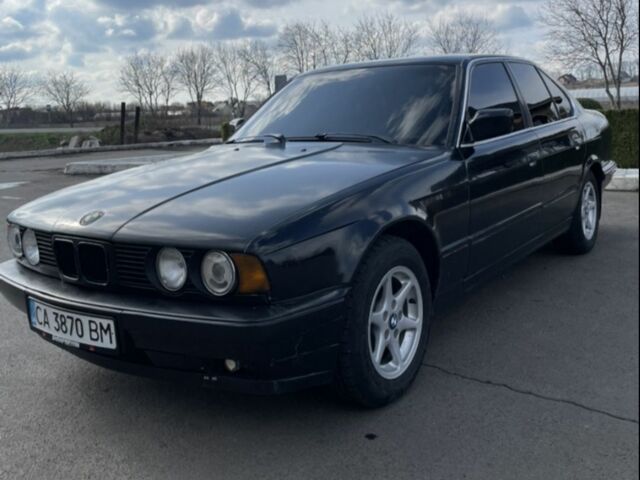 Черный БМВ 5 Серия, объемом двигателя 2 л и пробегом 344 тыс. км за 1200 $, фото 2 на Automoto.ua