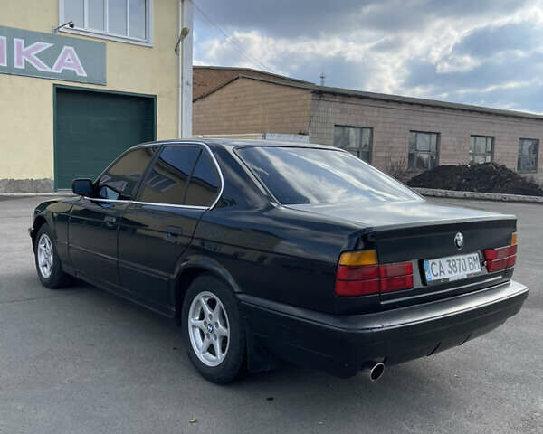 Чорний БМВ 5 Серія, об'ємом двигуна 2.5 л та пробігом 400 тис. км за 2300 $, фото 4 на Automoto.ua