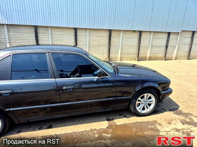 Черный БМВ 5 Серия, объемом двигателя 2.5 л и пробегом 280 тыс. км за 3700 $, фото 4 на Automoto.ua