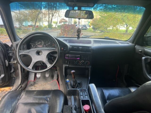 Черный БМВ 5 Серия, объемом двигателя 2 л и пробегом 250 тыс. км за 2700 $, фото 10 на Automoto.ua