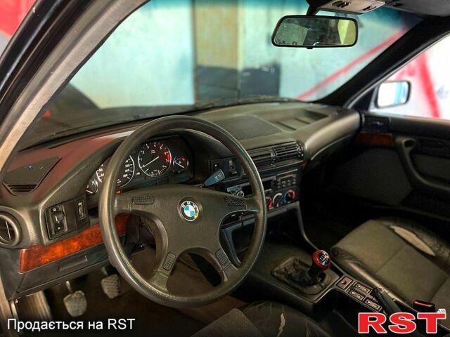 Черный БМВ 5 Серия, объемом двигателя 2.5 л и пробегом 500 тыс. км за 2700 $, фото 4 на Automoto.ua