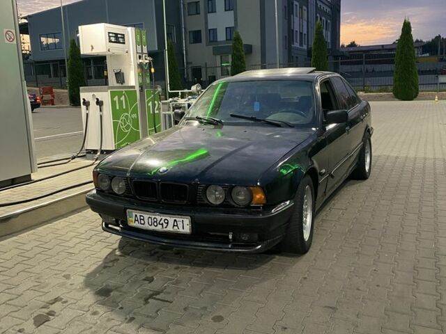 Черный БМВ 5 Серия, объемом двигателя 2 л и пробегом 400 тыс. км за 1700 $, фото 4 на Automoto.ua