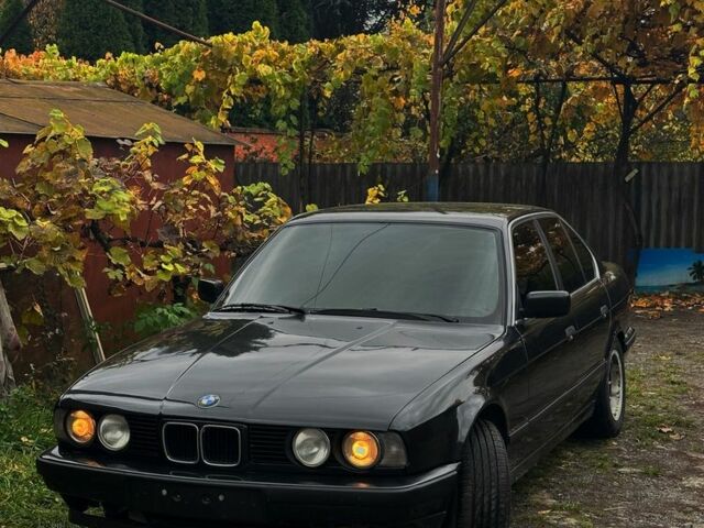 Черный БМВ 5 Серия, объемом двигателя 0 л и пробегом 300 тыс. км за 3600 $, фото 6 на Automoto.ua