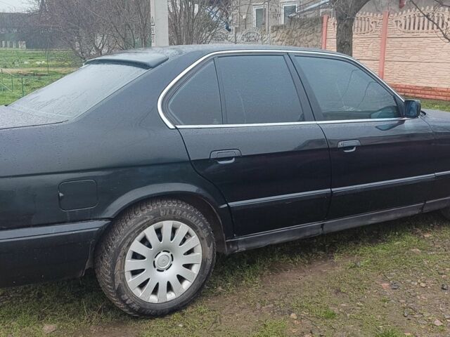 Черный БМВ 5 Серия, объемом двигателя 2 л и пробегом 320 тыс. км за 3000 $, фото 4 на Automoto.ua