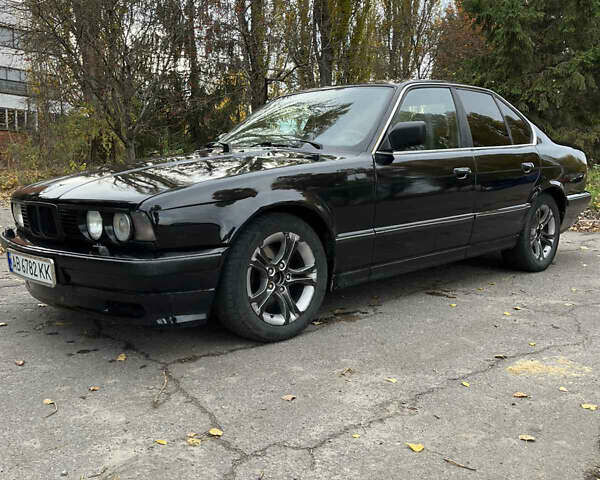 Черный БМВ 5 Серия, объемом двигателя 2.49 л и пробегом 333 тыс. км за 2700 $, фото 2 на Automoto.ua