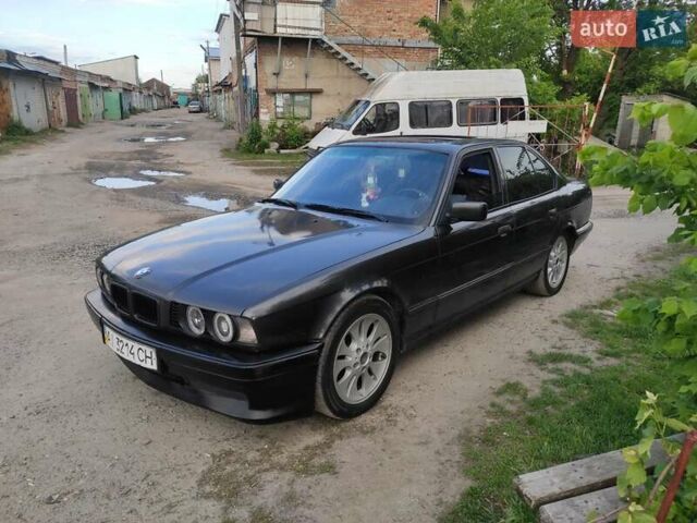 Чорний БМВ 5 Серія, об'ємом двигуна 1.99 л та пробігом 350 тис. км за 3500 $, фото 1 на Automoto.ua