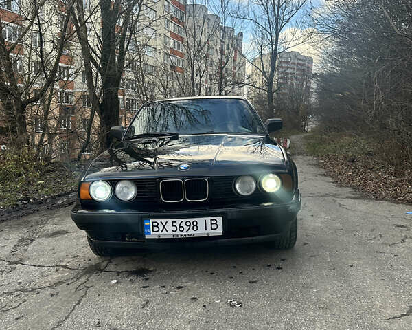 Черный БМВ 5 Серия, объемом двигателя 2.5 л и пробегом 400 тыс. км за 2900 $, фото 1 на Automoto.ua