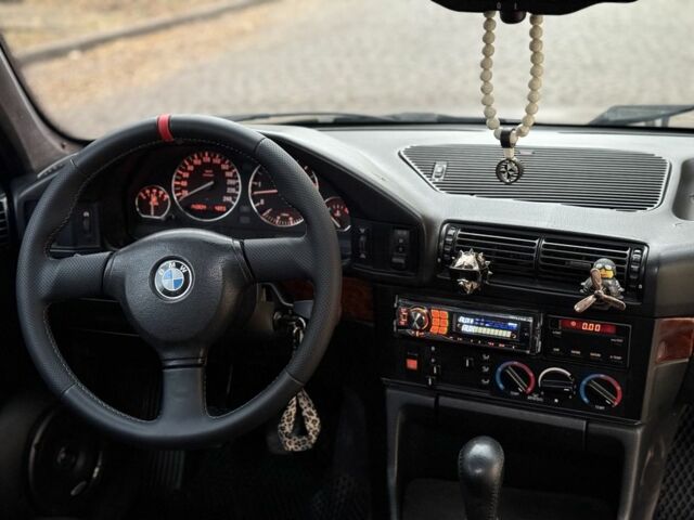 Черный БМВ 5 Серия, объемом двигателя 2.9 л и пробегом 147 тыс. км за 7500 $, фото 21 на Automoto.ua