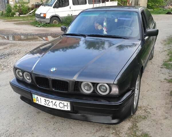 Чорний БМВ 5 Серія, об'ємом двигуна 1.99 л та пробігом 350 тис. км за 3500 $, фото 2 на Automoto.ua