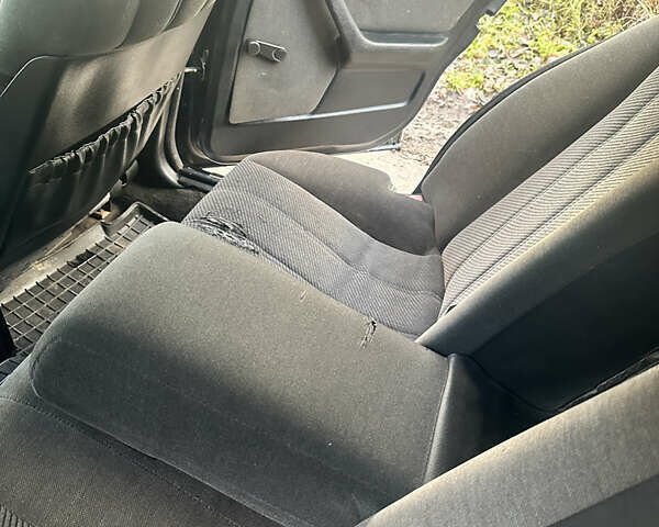 Черный БМВ 5 Серия, объемом двигателя 2.5 л и пробегом 400 тыс. км за 2900 $, фото 17 на Automoto.ua