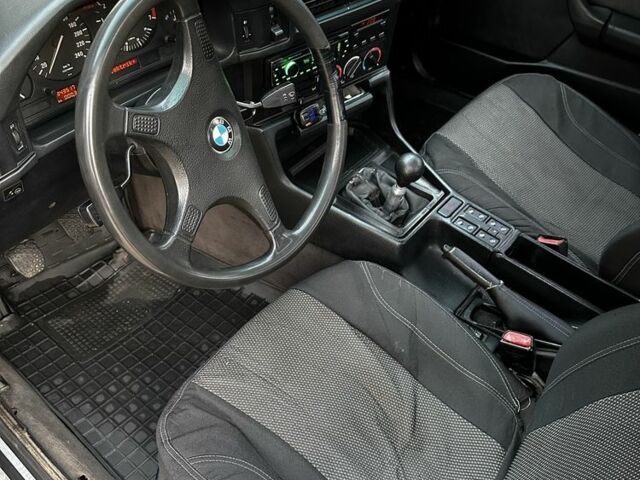 Черный БМВ 5 Серия, объемом двигателя 2.5 л и пробегом 340 тыс. км за 2000 $, фото 5 на Automoto.ua