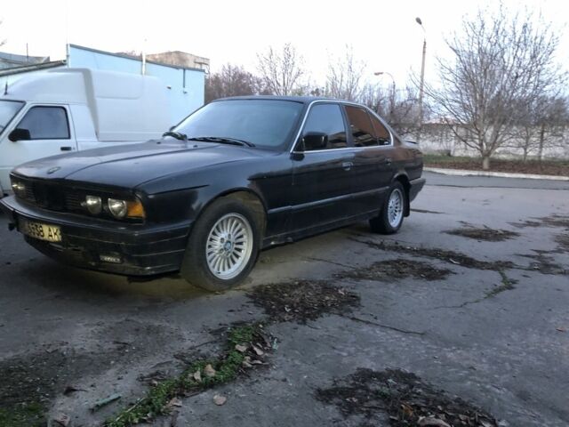 Чорний БМВ 5 Серія, об'ємом двигуна 2.5 л та пробігом 150 тис. км за 1200 $, фото 5 на Automoto.ua