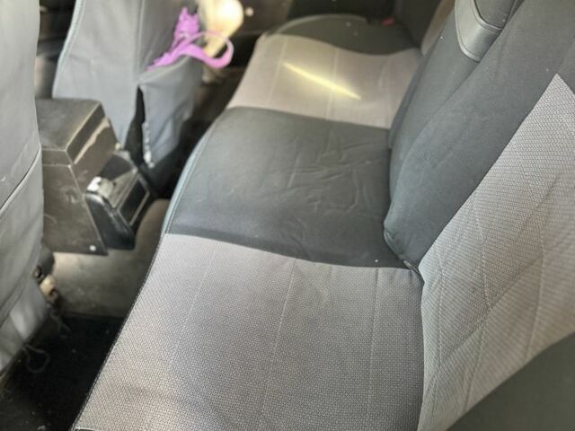 Чорний БМВ 5 Серія, об'ємом двигуна 2 л та пробігом 300 тис. км за 2700 $, фото 6 на Automoto.ua