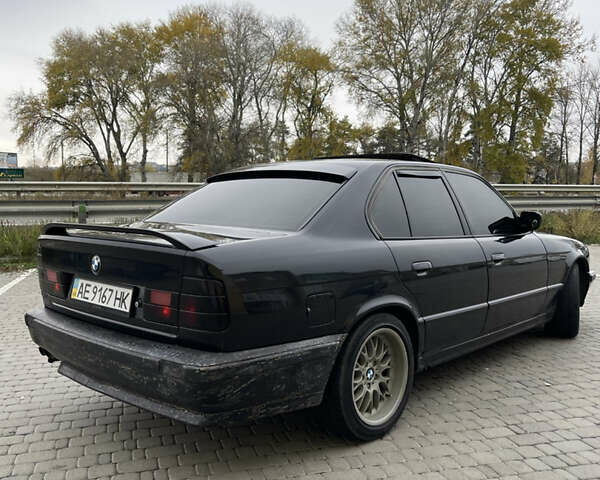 Черный БМВ 5 Серия, объемом двигателя 2.5 л и пробегом 330 тыс. км за 2650 $, фото 5 на Automoto.ua