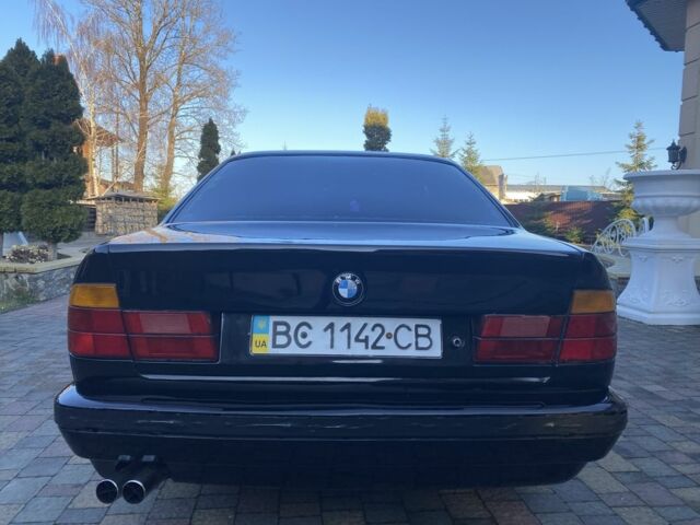 Чорний БМВ 5 Серія, об'ємом двигуна 2 л та пробігом 300 тис. км за 2200 $, фото 9 на Automoto.ua