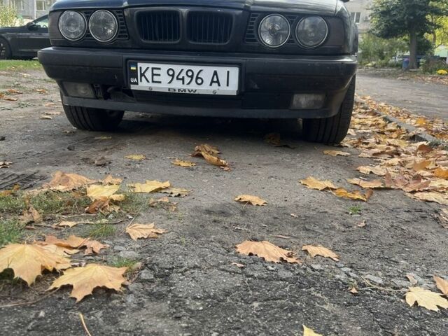 Черный БМВ 5 Серия, объемом двигателя 2 л и пробегом 250 тыс. км за 2700 $, фото 1 на Automoto.ua