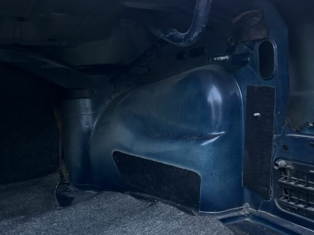 Черный БМВ 5 Серия, объемом двигателя 0 л и пробегом 300 тыс. км за 3600 $, фото 18 на Automoto.ua